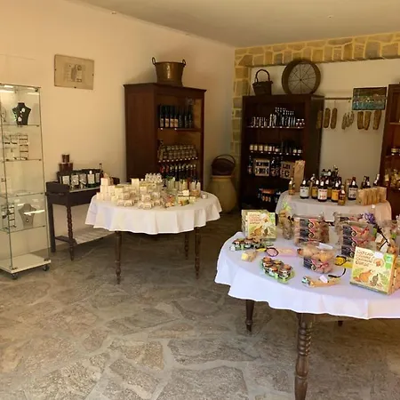 לינה וארוחת בוקר Casa Julie