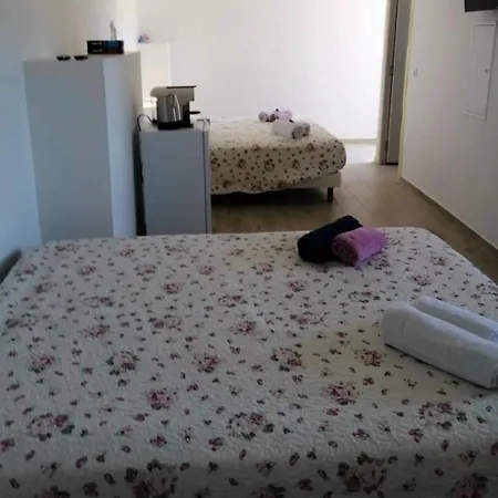 Casa Julie Alojamento de Acomodação e Pequeno-almoço 3*